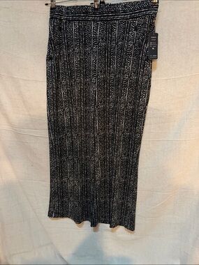 Robert Louis Black & White Wide-Leg Knit Pants